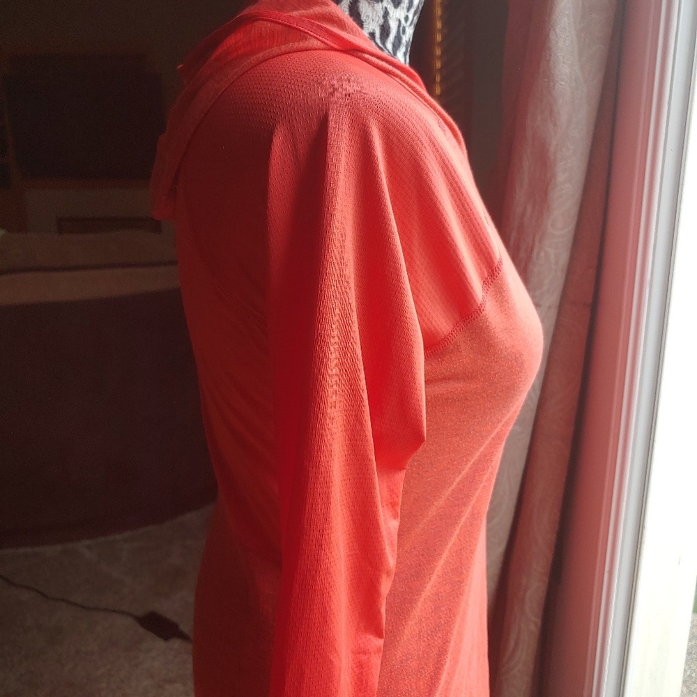 The North Face pullover - Picture 2 of 4